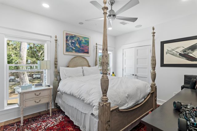 315 Red Barn Road, Freeport, FL 32439