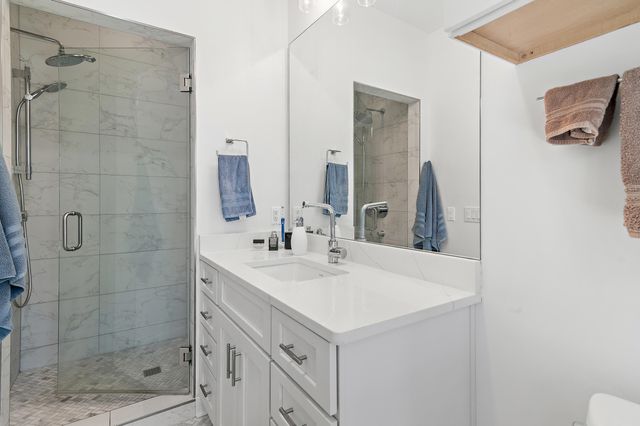 315 Red Barn Road, Freeport, FL 32439