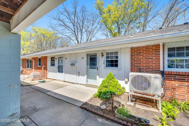 86C Dorchester Drive, Lakewood, NJ 08701