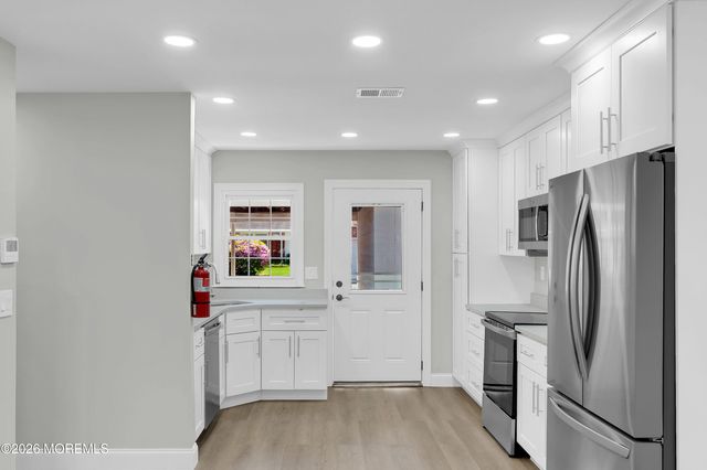 86C Dorchester Drive, Lakewood, NJ 08701