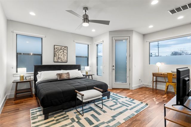 1105 E 12th ST, Austin, TX 78702