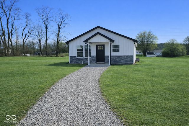 721 Country Manor Street, North Vernon, IN 47265