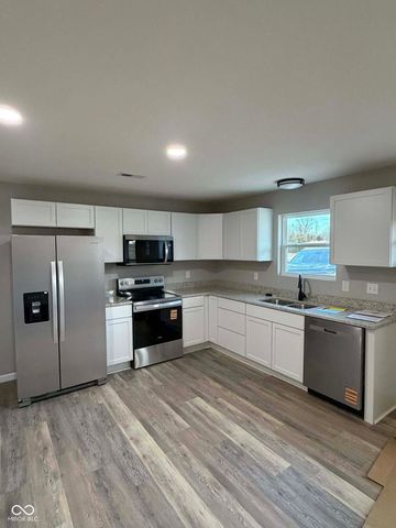 721 Country Manor Street, North Vernon, IN 47265