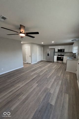 721 Country Manor Street, North Vernon, IN 47265