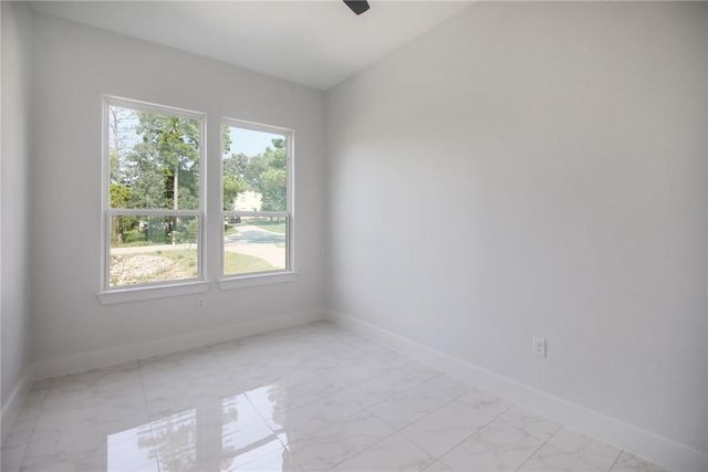 137 Lakeside DR, Bastrop, TX 78602
