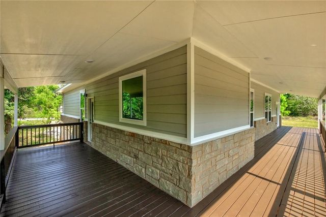 137 Lakeside DR, Bastrop, TX 78602