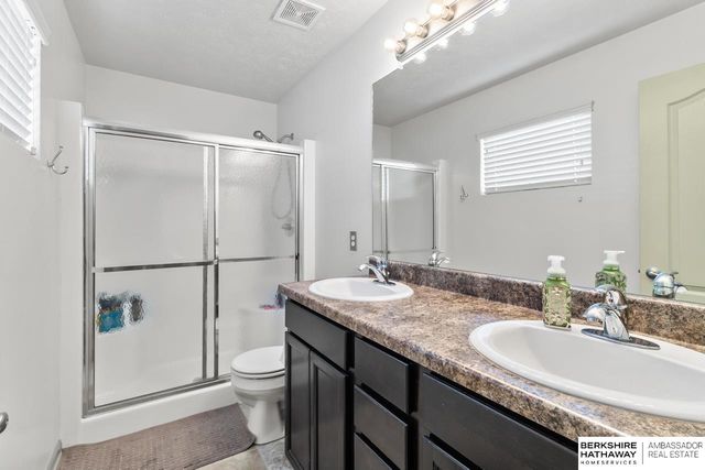 13801 S 44th Street, Bellevue, NE 68123