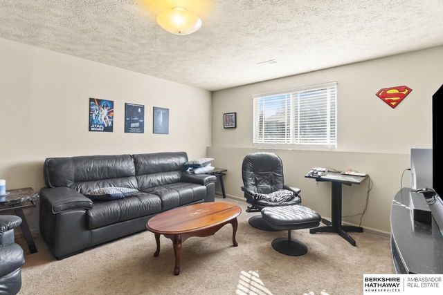 13801 S 44th Street, Bellevue, NE 68123