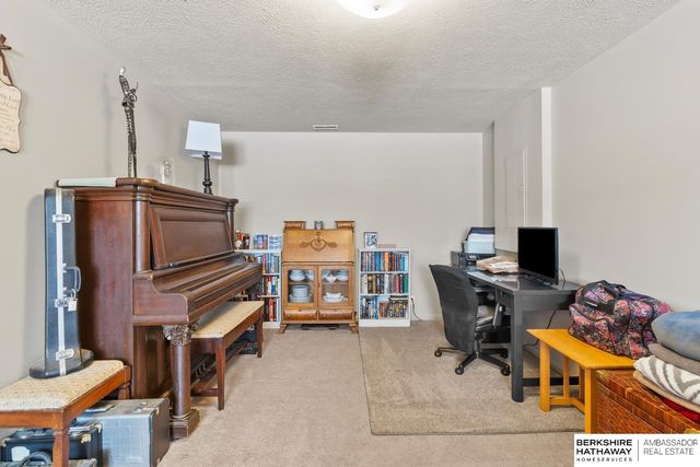 13801 S 44th Street, Bellevue, NE 68123