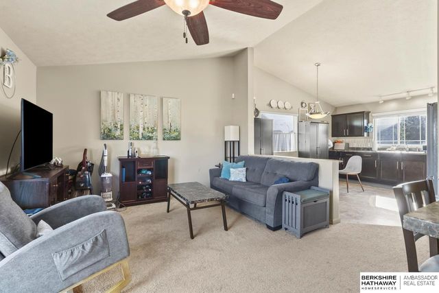 13801 S 44th Street, Bellevue, NE 68123