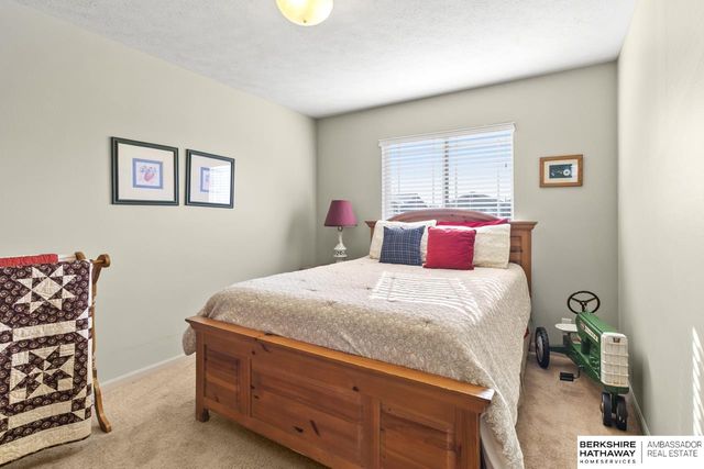 13801 S 44th Street, Bellevue, NE 68123
