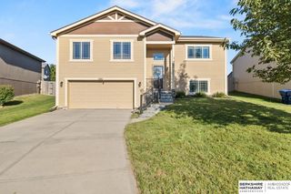 13801 S 44th Street, Bellevue, NE 68123