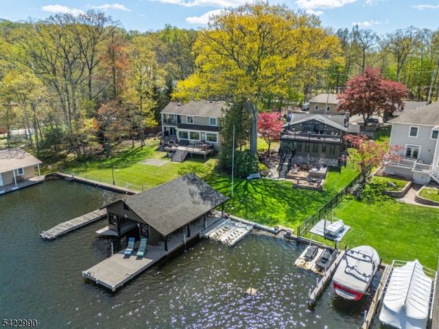 116 Chincopee Rd, Jefferson Twp., NJ 07849