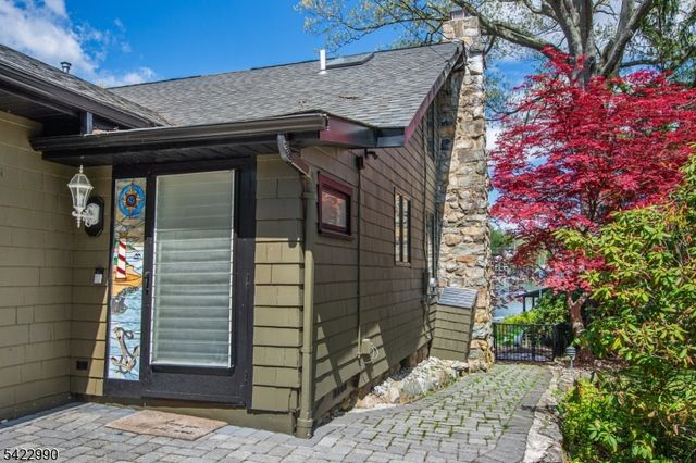 116 Chincopee Rd, Jefferson Twp., NJ 07849