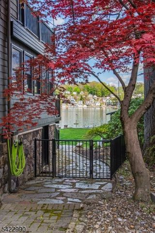 116 Chincopee Rd, Jefferson Twp., NJ 07849