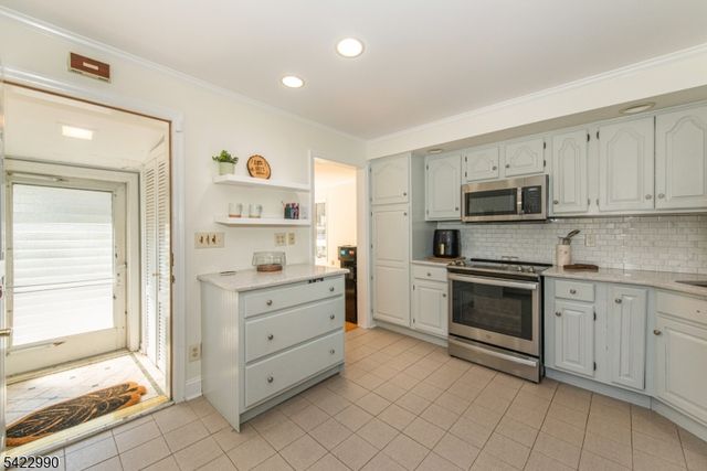 116 Chincopee Rd, Jefferson Twp., NJ 07849