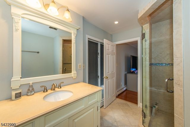 116 Chincopee Rd, Jefferson Twp., NJ 07849