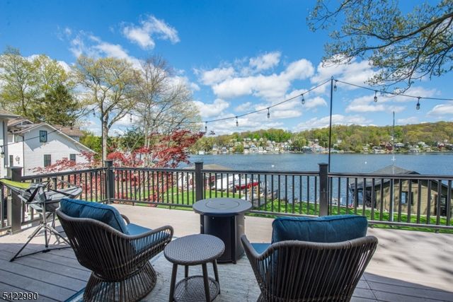116 Chincopee Rd, Jefferson Twp., NJ 07849