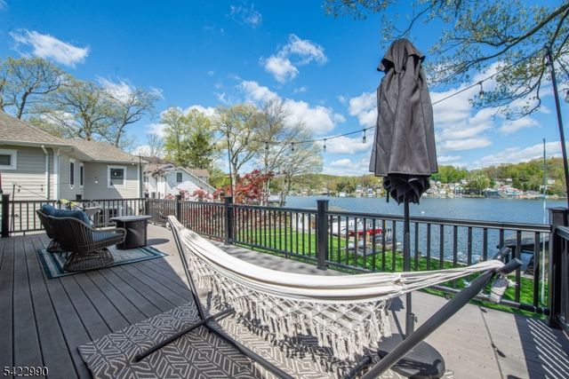 116 Chincopee Rd, Jefferson Twp., NJ 07849
