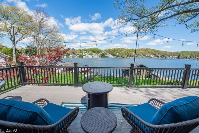 116 Chincopee Rd, Jefferson Twp., NJ 07849