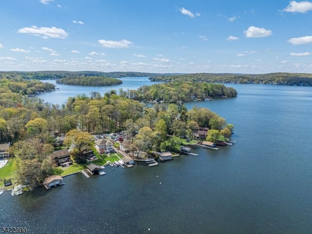 116 Chincopee Rd, Jefferson Twp., NJ 07849