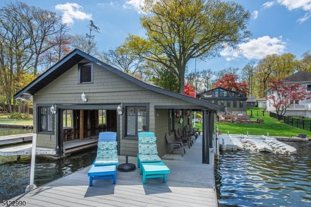 116 Chincopee Rd, Jefferson Twp., NJ 07849