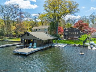 116 Chincopee Rd, Jefferson Twp., NJ 07849