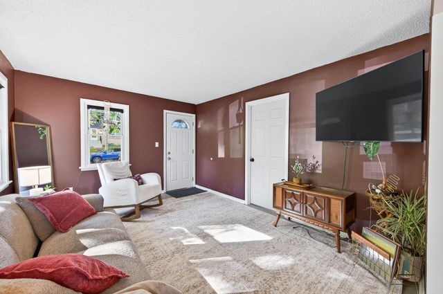 1812 Carl Street, Lauderdale, MN 55113