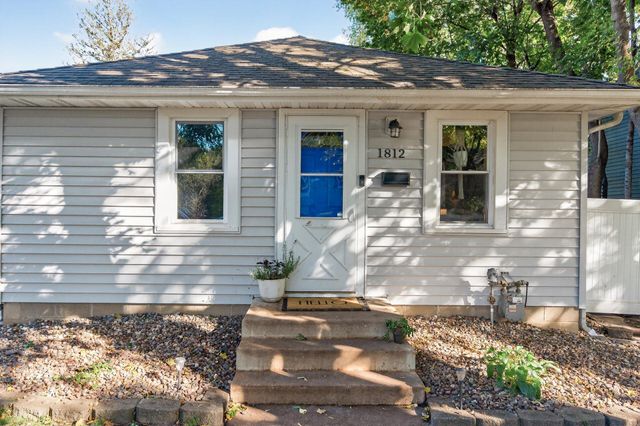 1812 Carl Street, Lauderdale, MN 55113