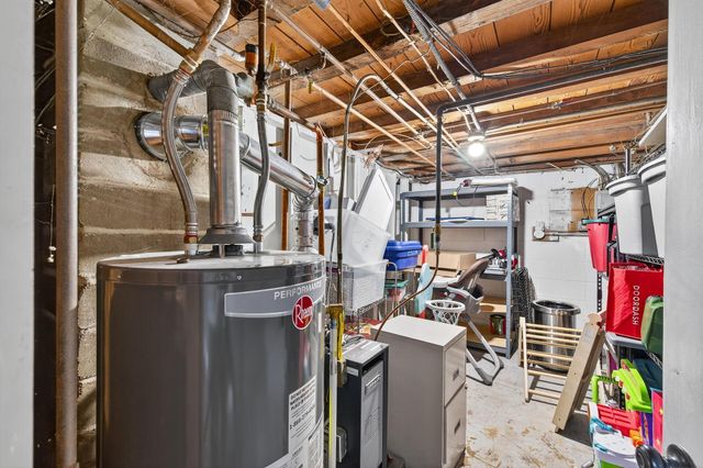 1812 Carl Street, Lauderdale, MN 55113