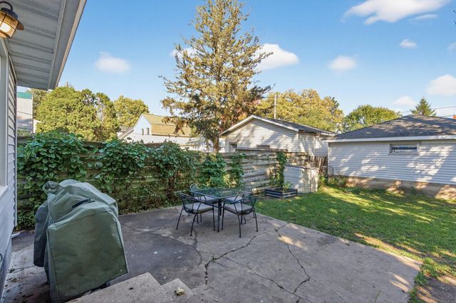 1812 Carl Street, Lauderdale, MN 55113