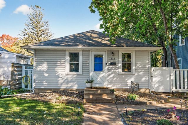 1812 Carl Street, Lauderdale, MN 55113