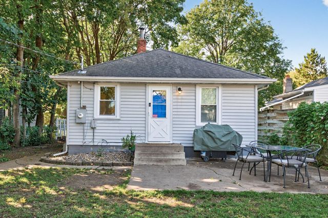 1812 Carl Street, Lauderdale, MN 55113