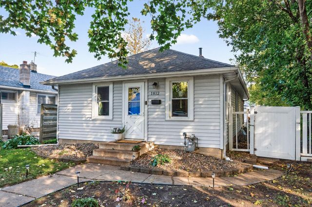 1812 Carl Street, Lauderdale, MN 55113