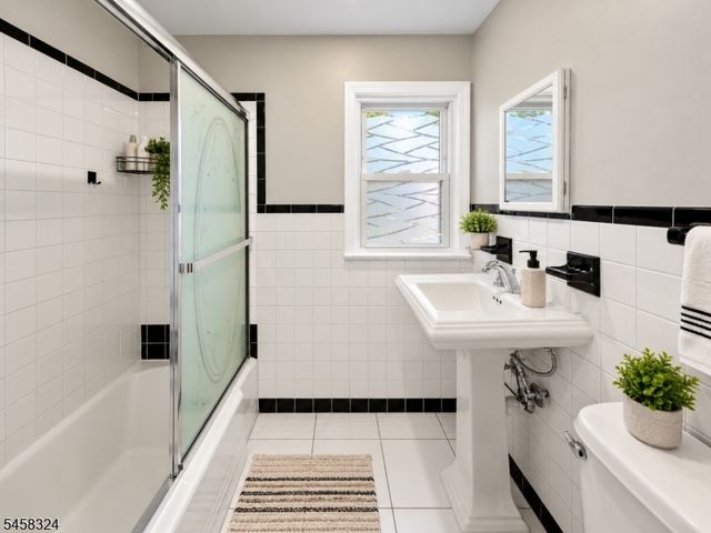 18 Emerson Ave, Paterson City, NJ 07502