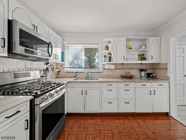 18 Emerson Ave, Paterson City, NJ 07502