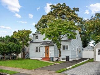 18 Emerson Ave, Paterson City, NJ 07502