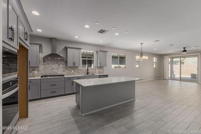 9749 E Miller Peak Trail, Tucson, AZ 85747