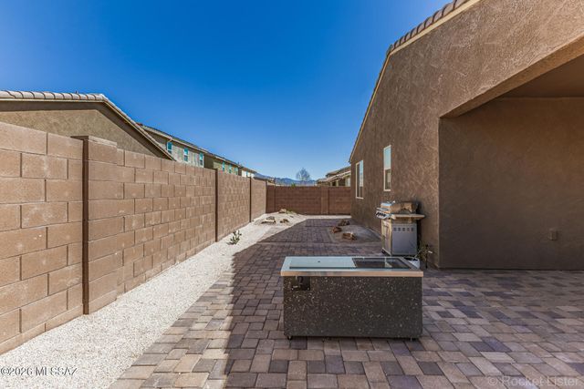 9749 E Miller Peak Trail, Tucson, AZ 85747
