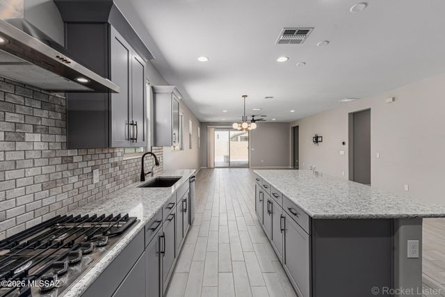 9749 E Miller Peak Trail, Tucson, AZ 85747