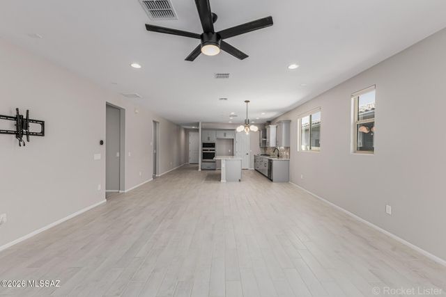 9749 E Miller Peak Trail, Tucson, AZ 85747