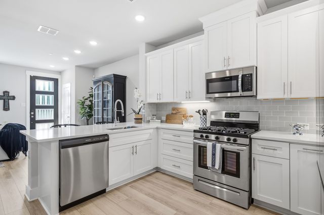 7505 Reis Lane, North Richland Hills, TX 76182