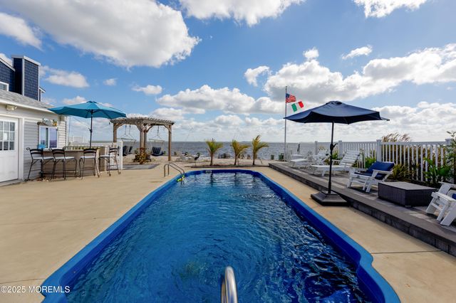 14 Vessel Road, Waretown, NJ 08758