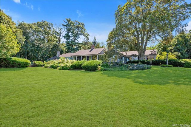 120 W Creek Farms Road, Sands Point, NY 11050