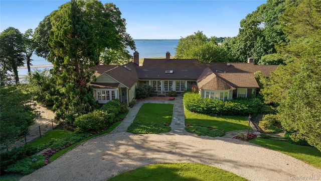 120 W Creek Farms Road, Sands Point, NY 11050