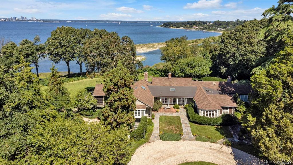 120 W Creek Farms Road, Sands Point, NY 11050