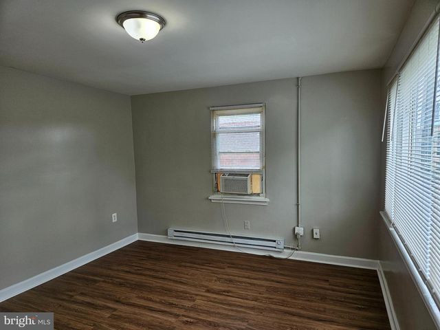 807 48TH PL NE, Washington, DC 20019