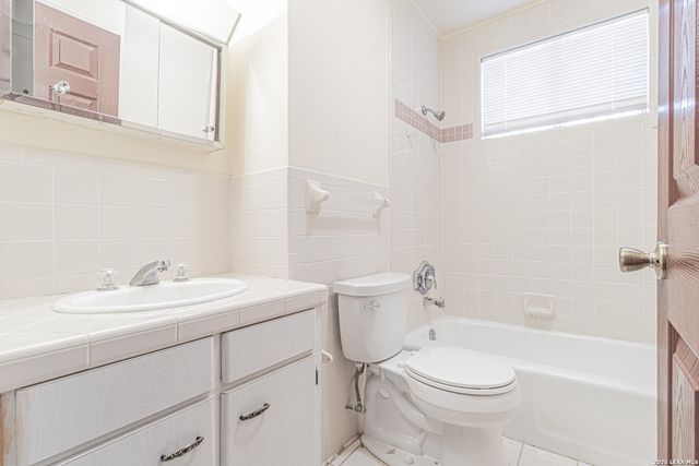 1926 Rawhide Ln, San Antonio, TX 78227