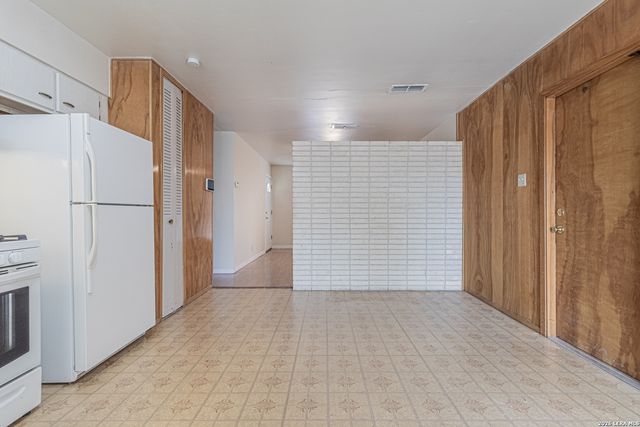 1926 Rawhide Ln, San Antonio, TX 78227