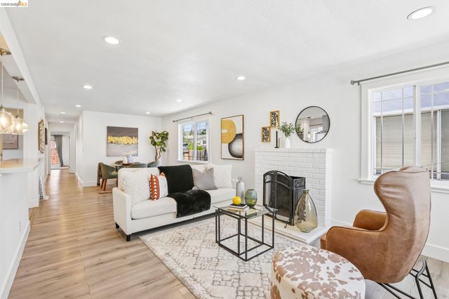 2229 88th Ave, Oakland, CA 94605